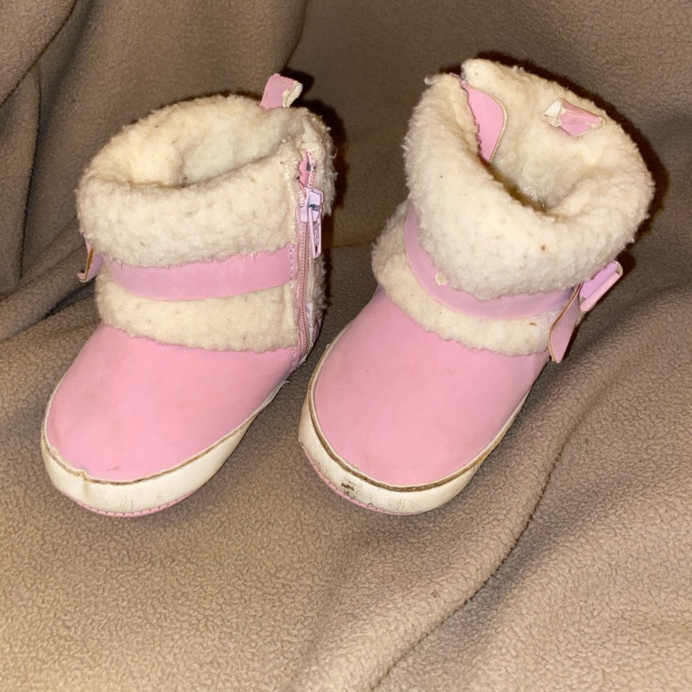 RUGGED BEAR Baby booties